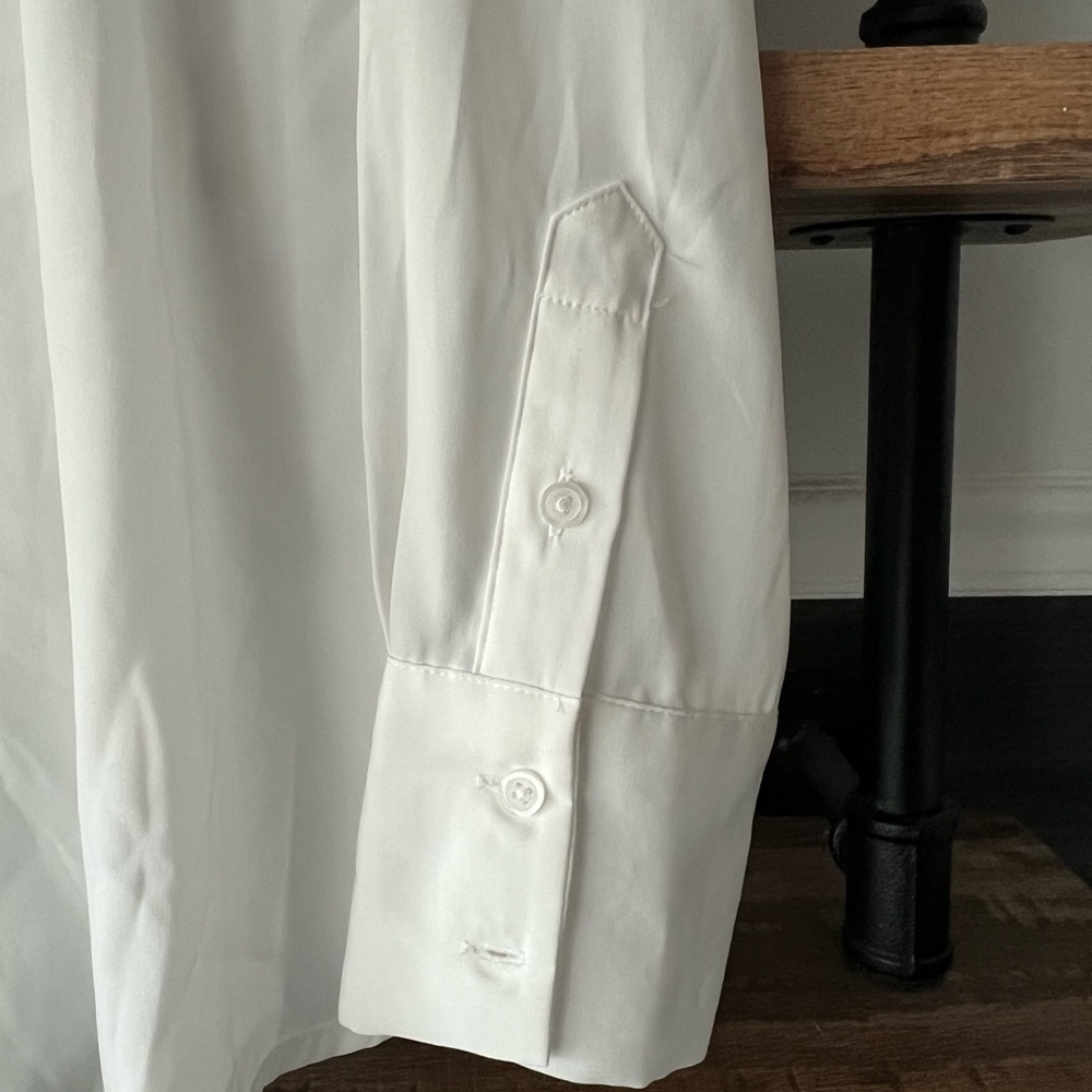 Super Soft Women’s White Button Up - Picture 2 of 8